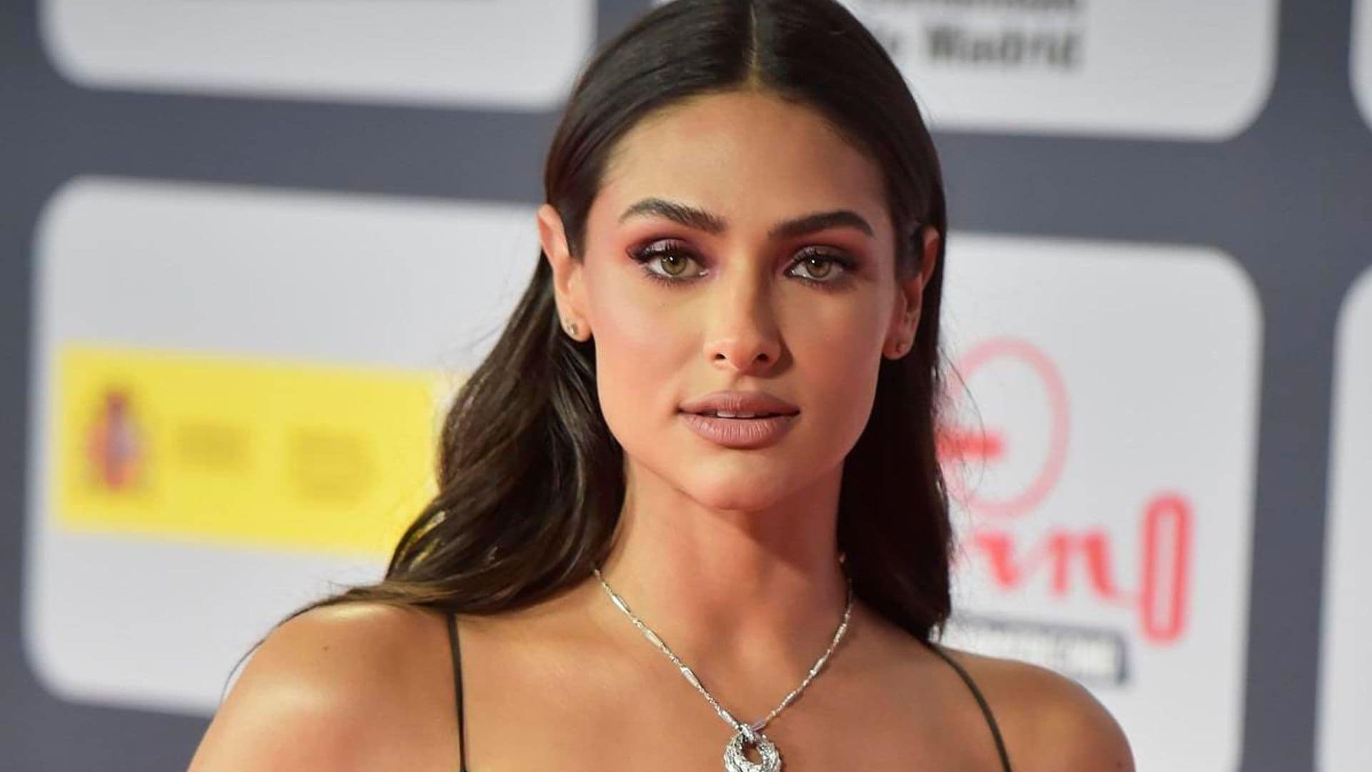 Renata Notni Official Merchandise: Find Your Perfect Model Style 6 - Criminal Minds Store ff3ad18617ca red carpet platino awards 2021 - Criminal Minds Store